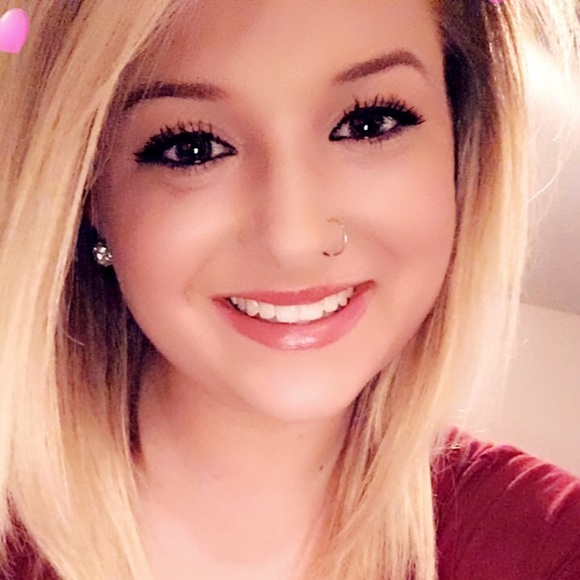 Meet your Posher, Haley - Picture 1 of 1